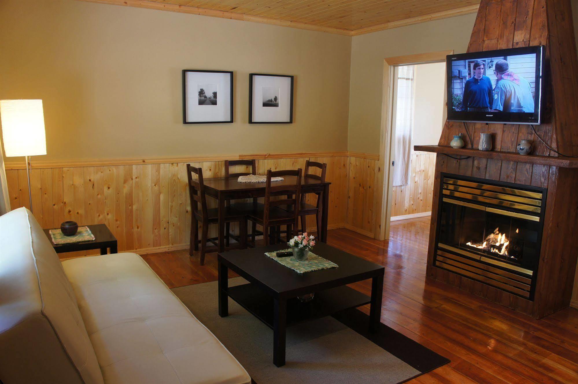 Fairmont Mountain Bungalows Феърмонт Хот Спрингс Екстериор снимка